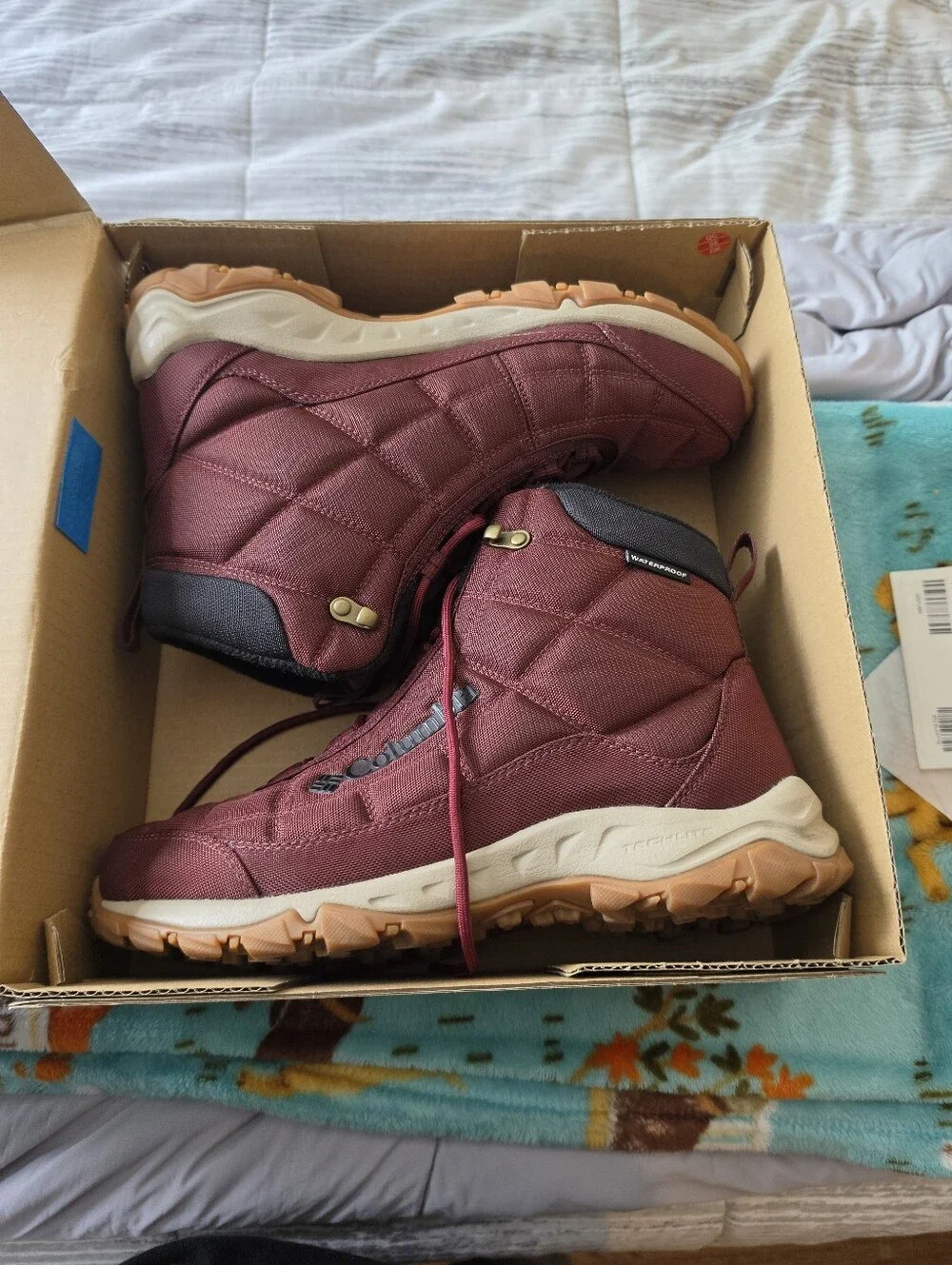 Columbia Men's 9.5 Firecamp Waterproof Winter Boot - Burgundy